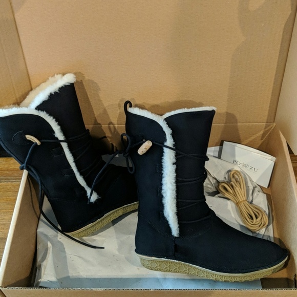 Boots - Picture 5 of 6